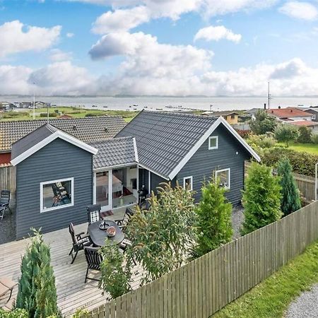 Skon Feriebolig Med Havudsigt I Naturskont Omrade 蒙克博 外观 照片