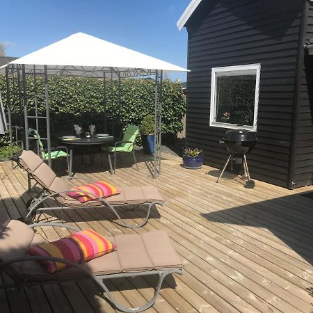 Skon Feriebolig Med Havudsigt I Naturskont Omrade 蒙克博 外观 照片